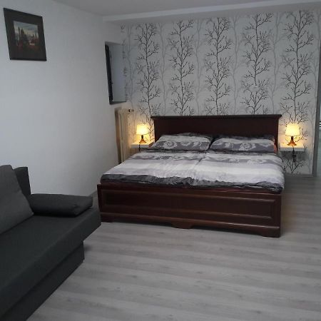Apartman V Podbabe Praha Bagian luar foto